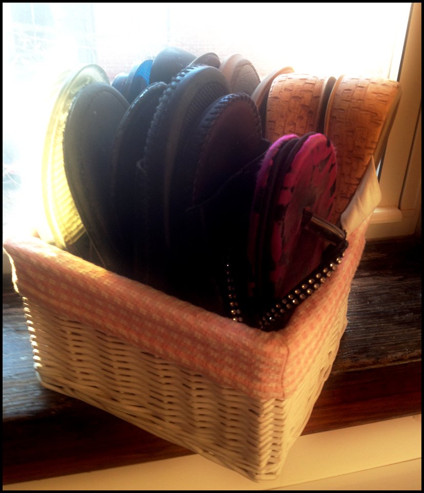 Flip discount flop organizer