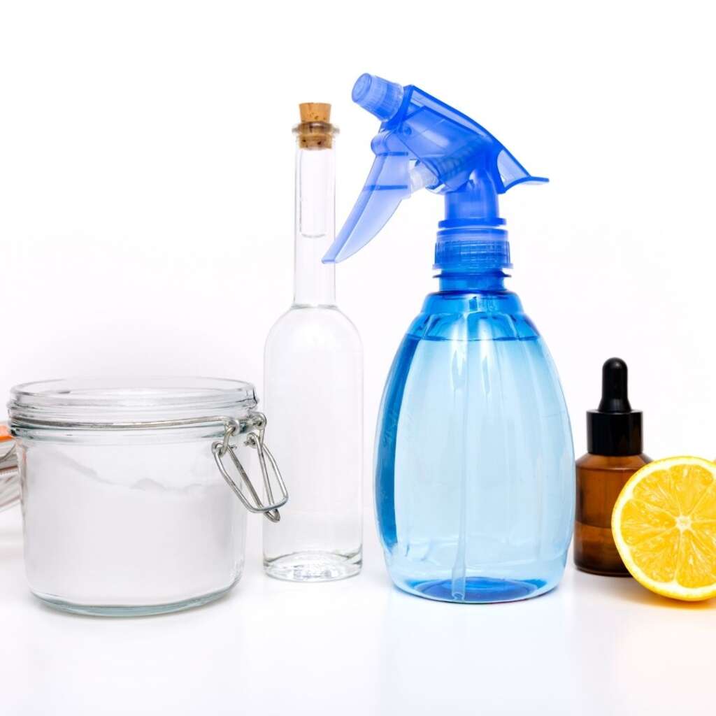 Homemade spring 
cleaning solutions
