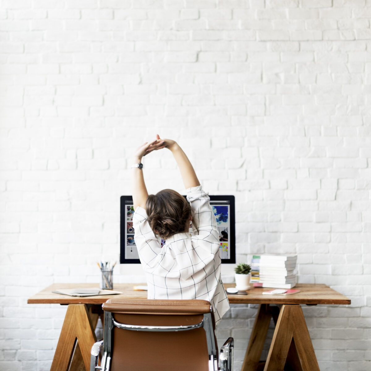 Ways to Promote Your Health While Working a Desk Job